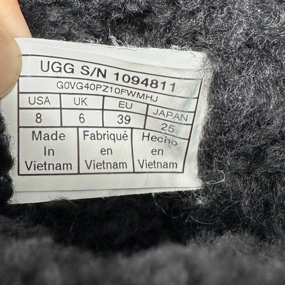 UGG Mika Bootie Size 8 Cozy Warm Foldover Cuff - Picture 15 of 16